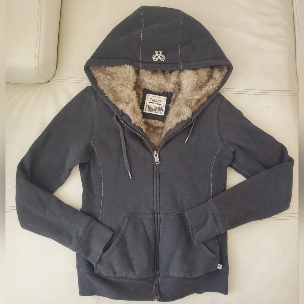Aritzia TNA charcoal-gray hoodie w/ faux-fur inside